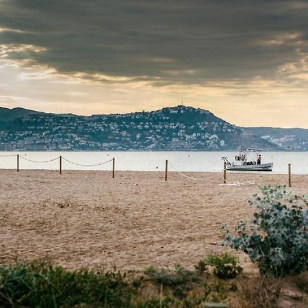 Apartamento Welcs Emp 018 Con Terraza Frente Al Mar Διαμέρισμα Empuriabrava Εξωτερικό φωτογραφία